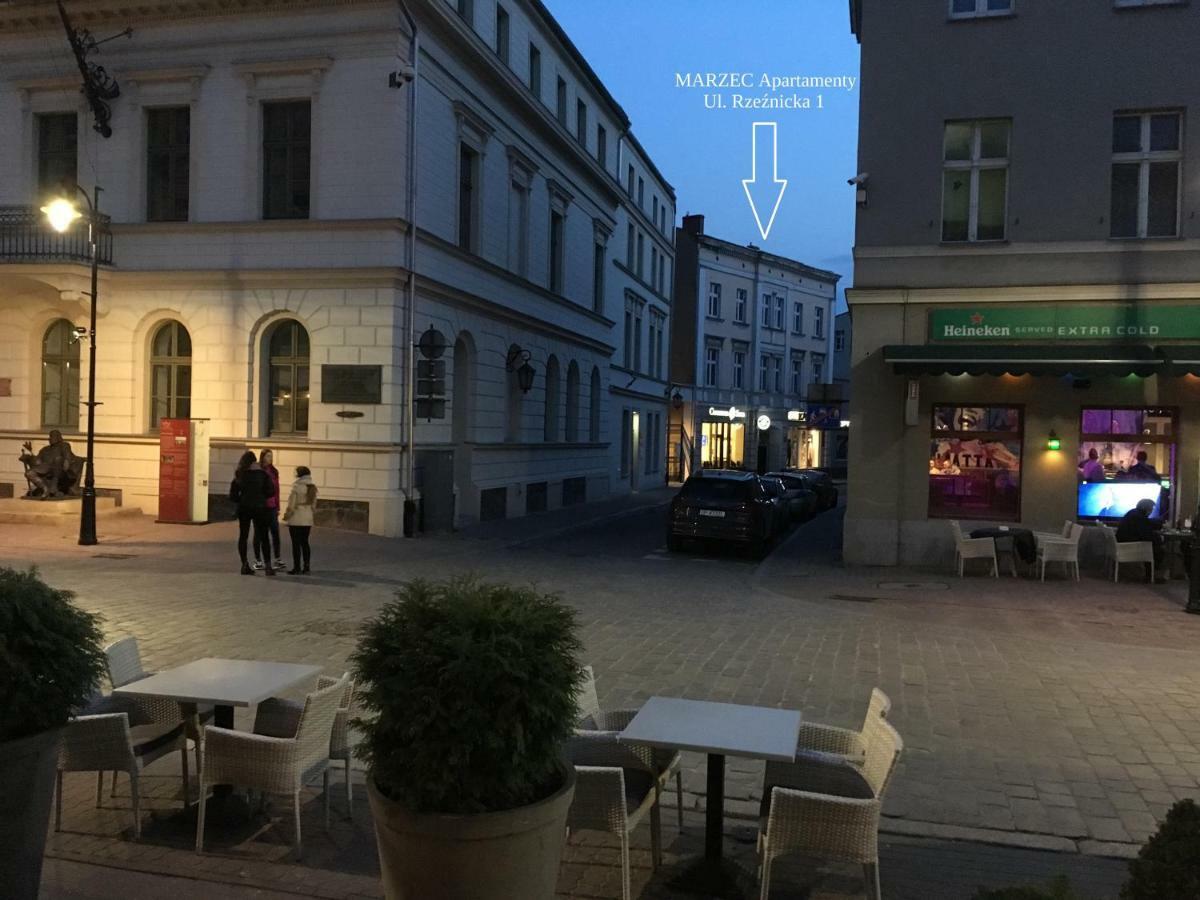 Marzec Apartamenty Gniezno Exterior foto