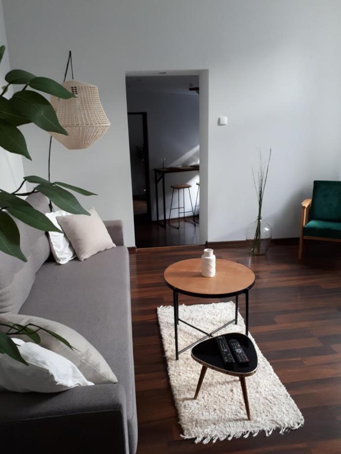 Marzec Apartamenty Gniezno Exterior foto