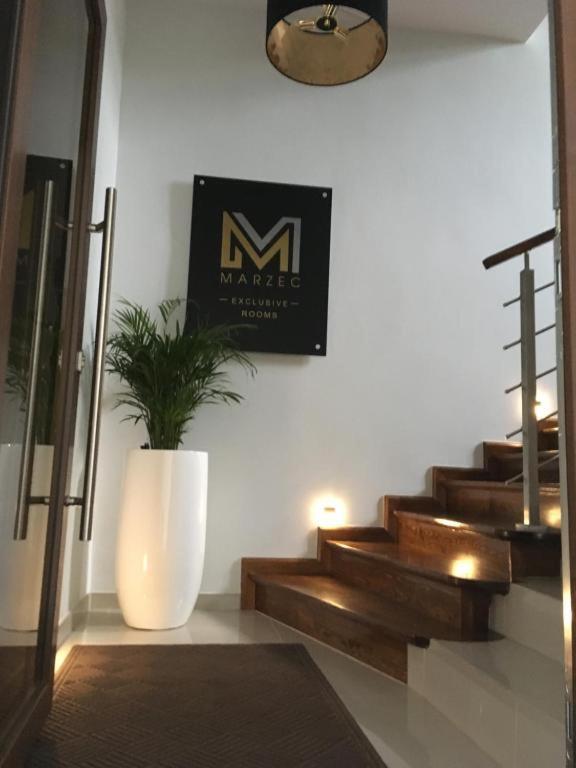 Marzec Apartamenty Gniezno Exterior foto