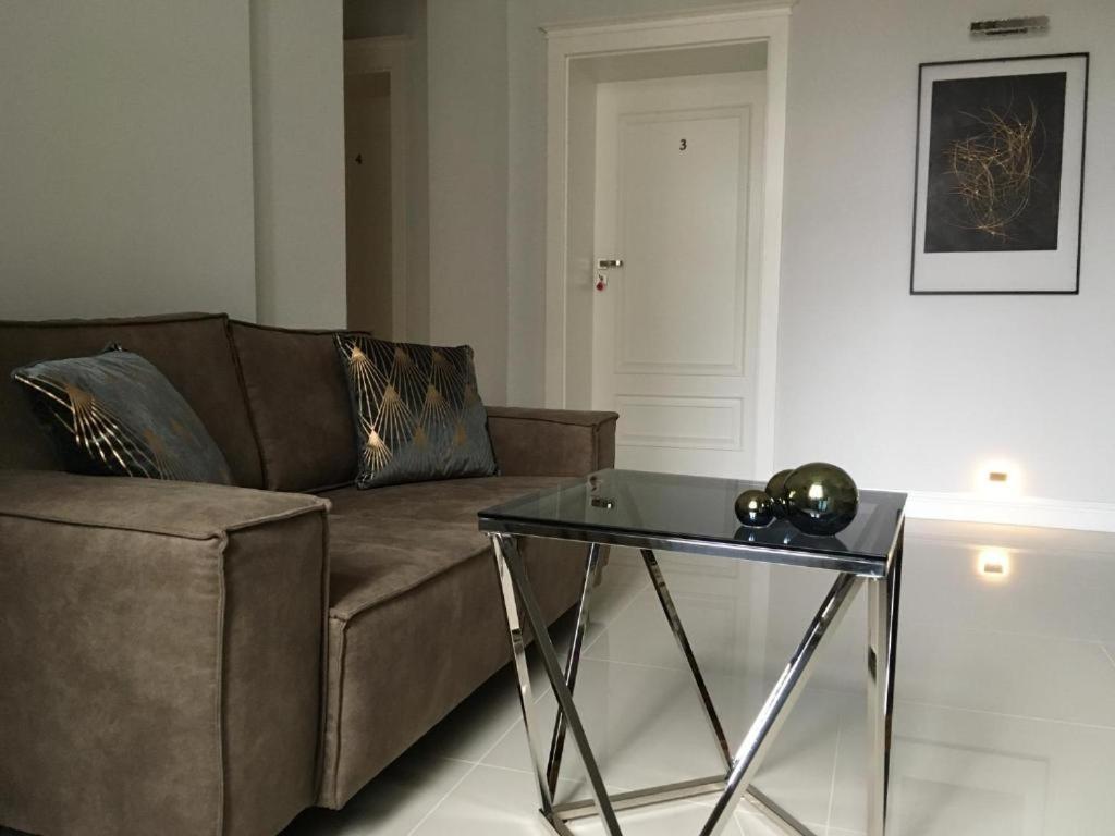 Marzec Apartamenty Gniezno Exterior foto